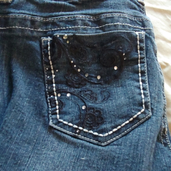 Maurice's Capris - Picture 3 of 5